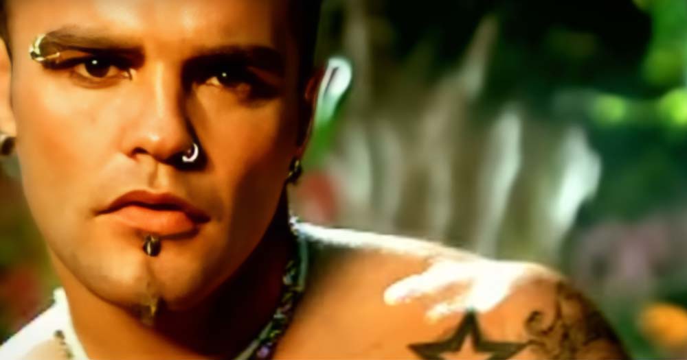 Crazy Town Lead Singer Shifty Shellshock Dies at 49